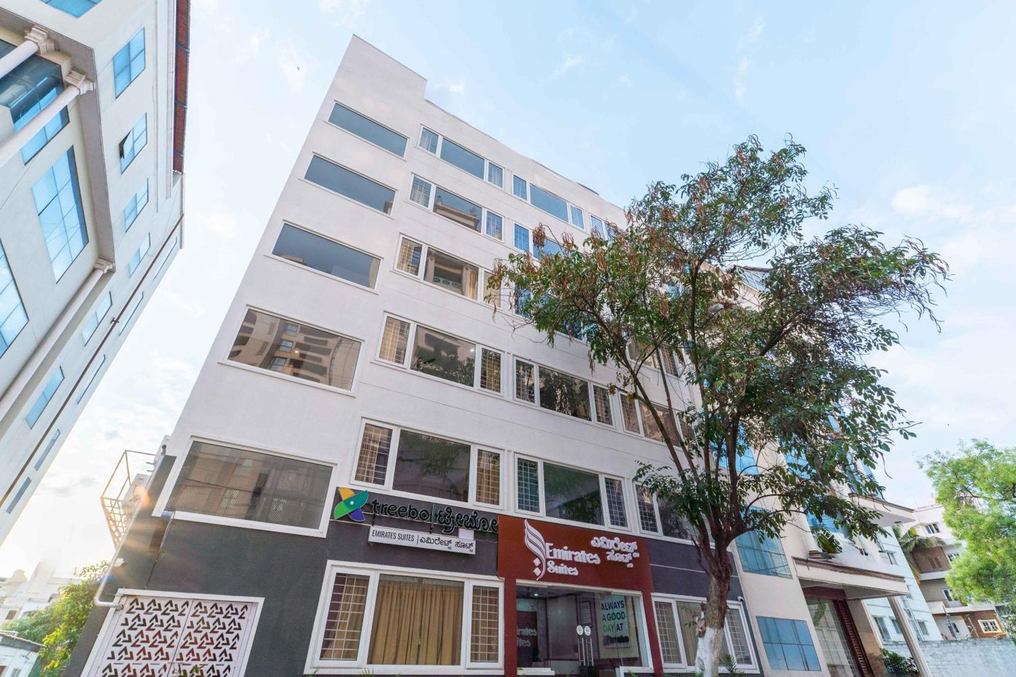 Treebo Emirates Suites Indiranagar Bengaluru Zewnętrze zdjęcie