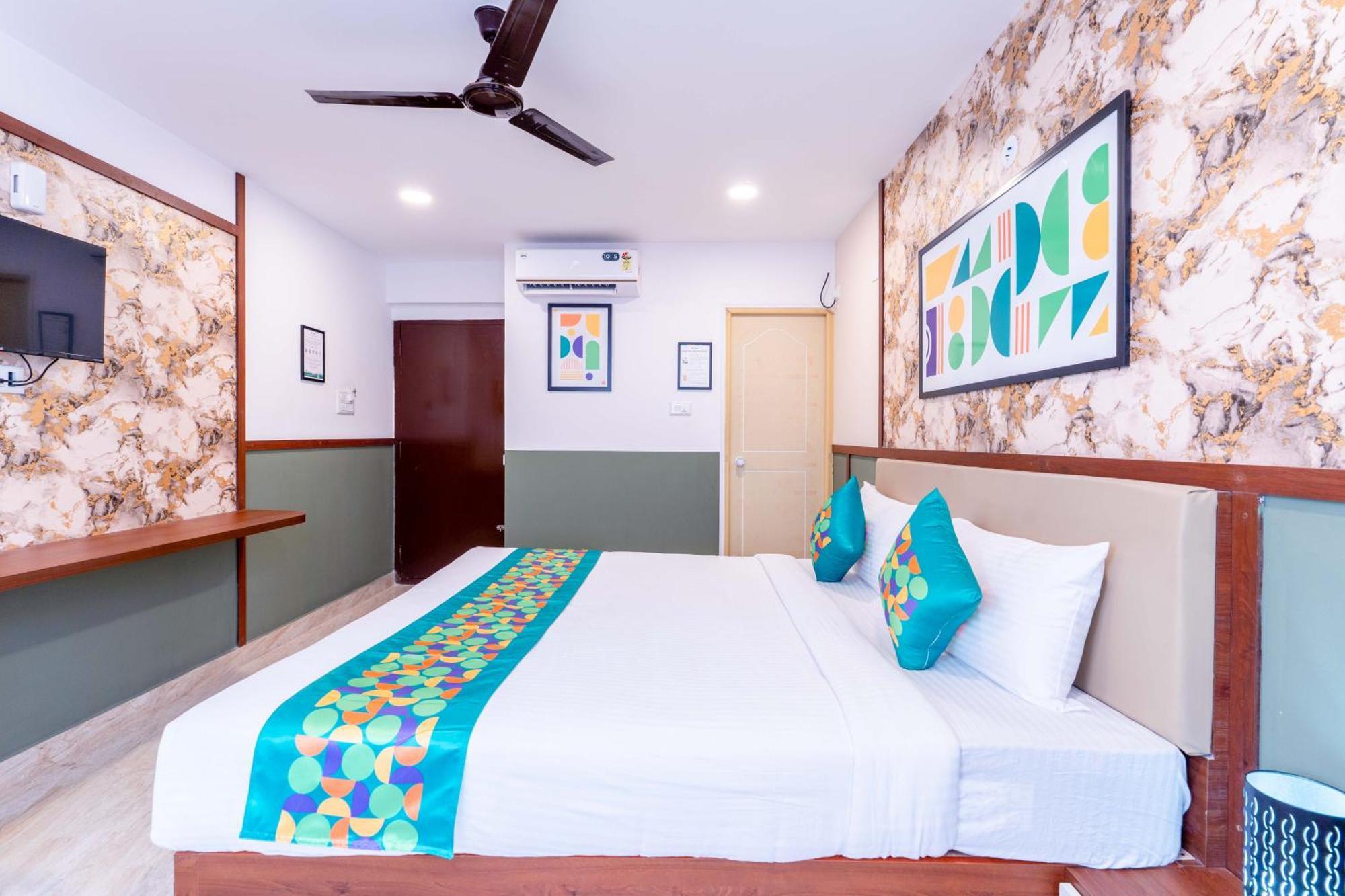 Treebo Emirates Suites Indiranagar Bengaluru Zewnętrze zdjęcie